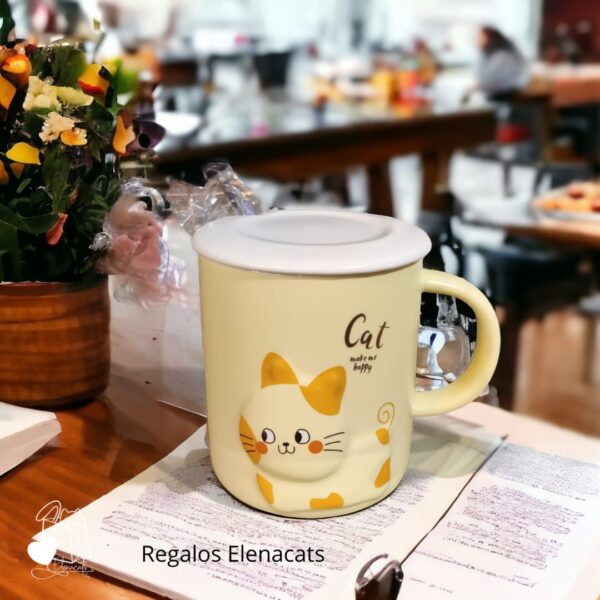 MUG AMARILLO CON DISEÑO DE GATO