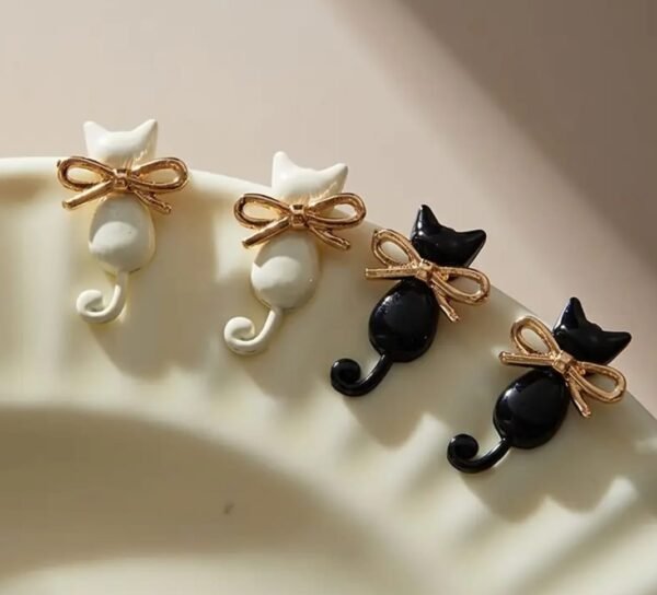 ARETES CON MOÑO GATO NEGRO