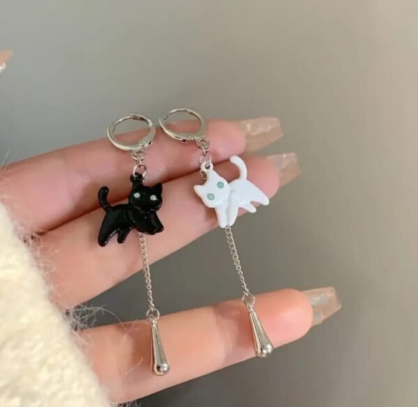ARETES GATO BLANCO Y NEGRO - Imagen 2