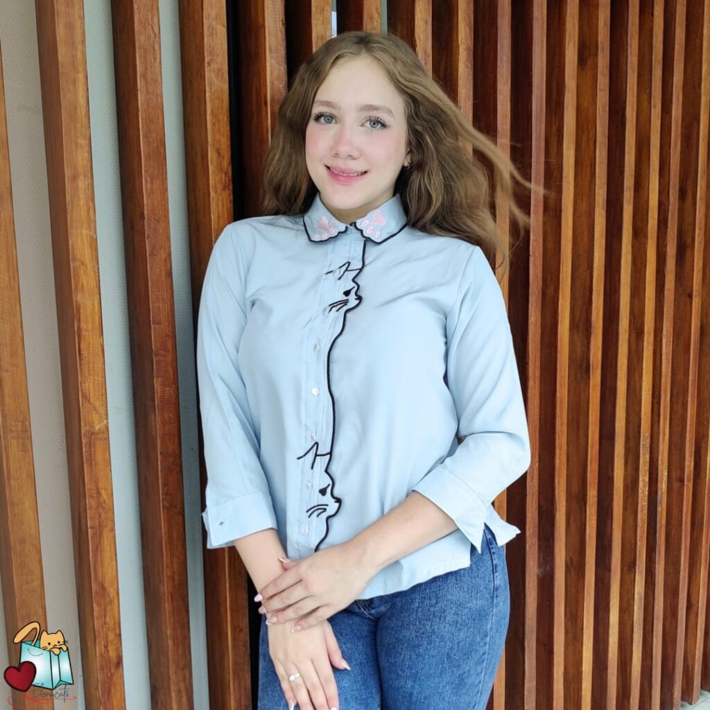 Camisa De Mujer Bordada Con Gatos Azul