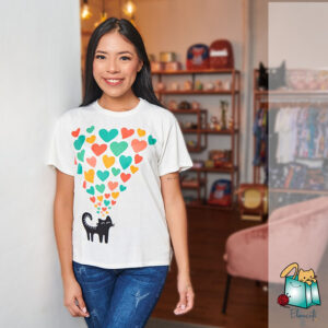 Camiseta De Mujer Gato Con Corazones