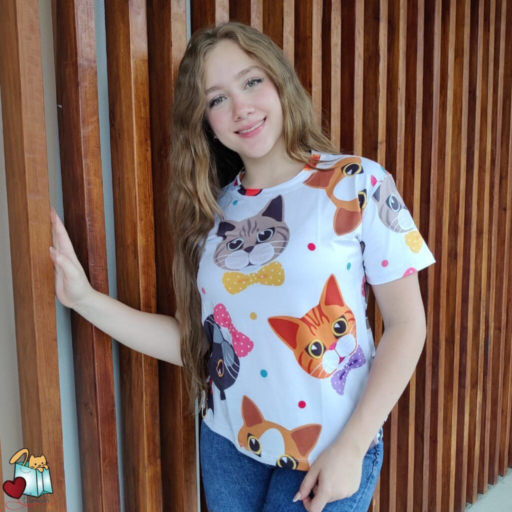 Camiseta Gatos Corbatin