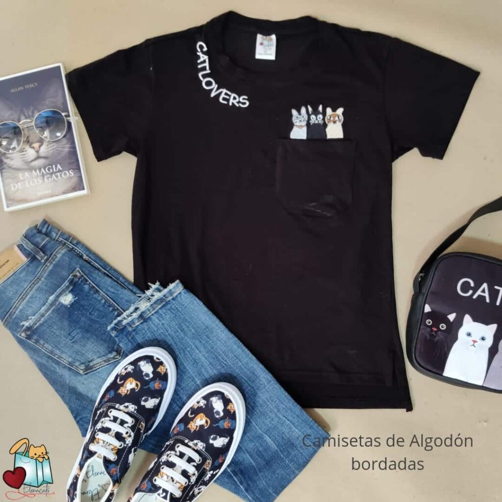 Camiseta 3 Gatos Bordada