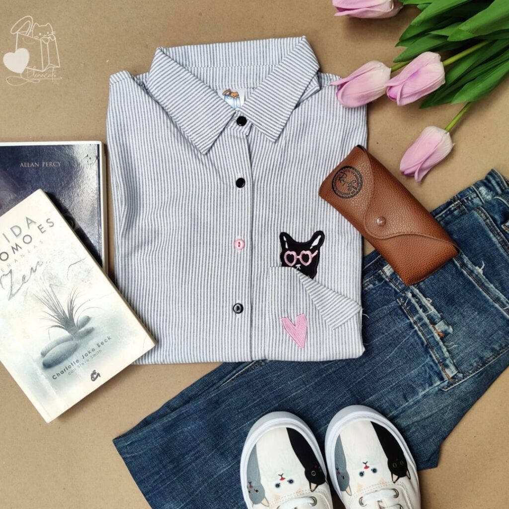 Camisa De Mujer Diseño Gato Azul Claro