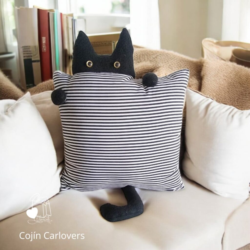 Cojin Con Diseño De Gato Rayas