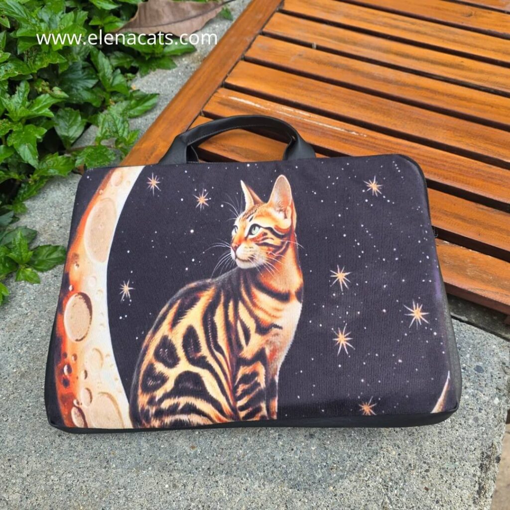 Bolso para portátil Elenacats diseño de gato resistente y acolchado hecho en Medellín