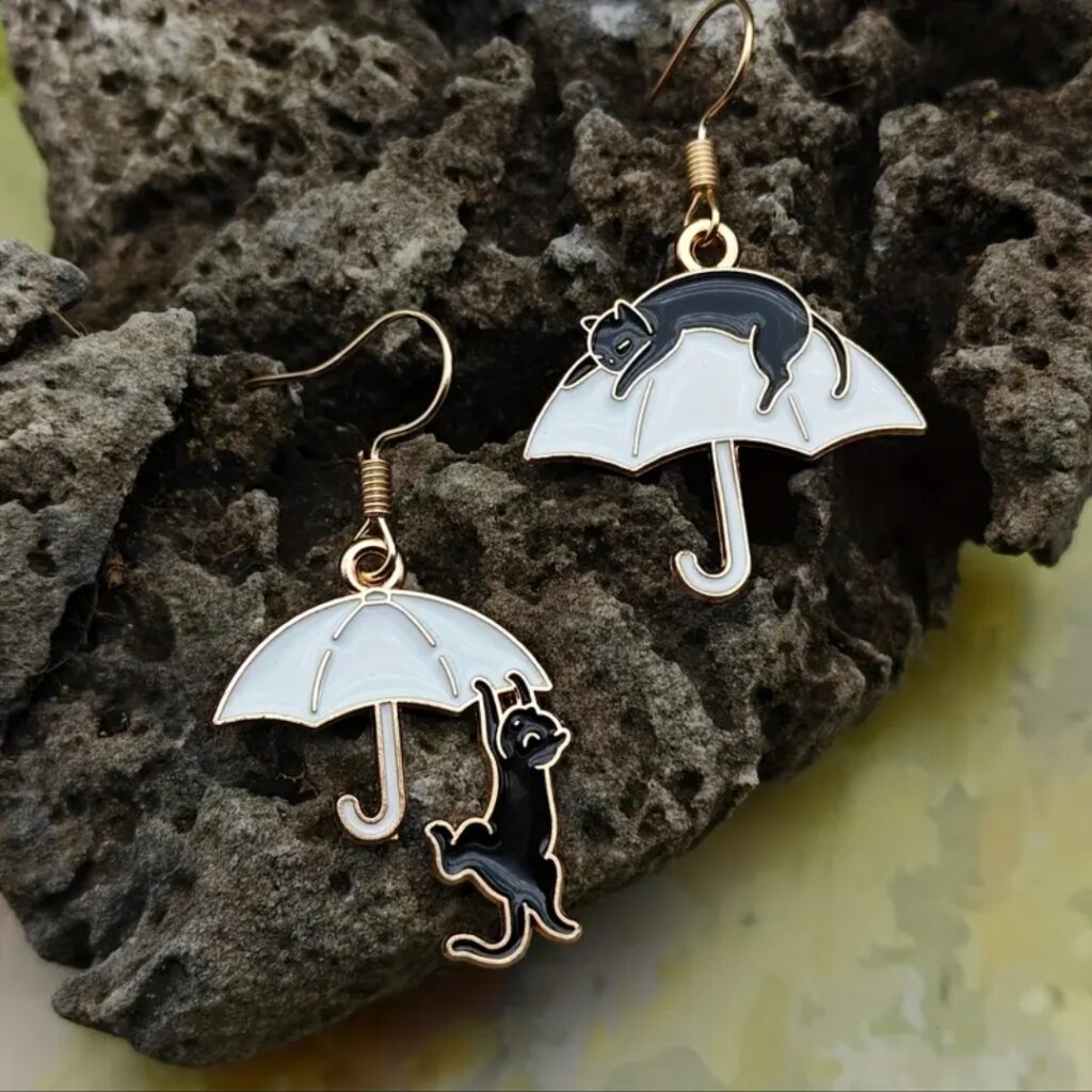 Aretes Gatos con sombrilla