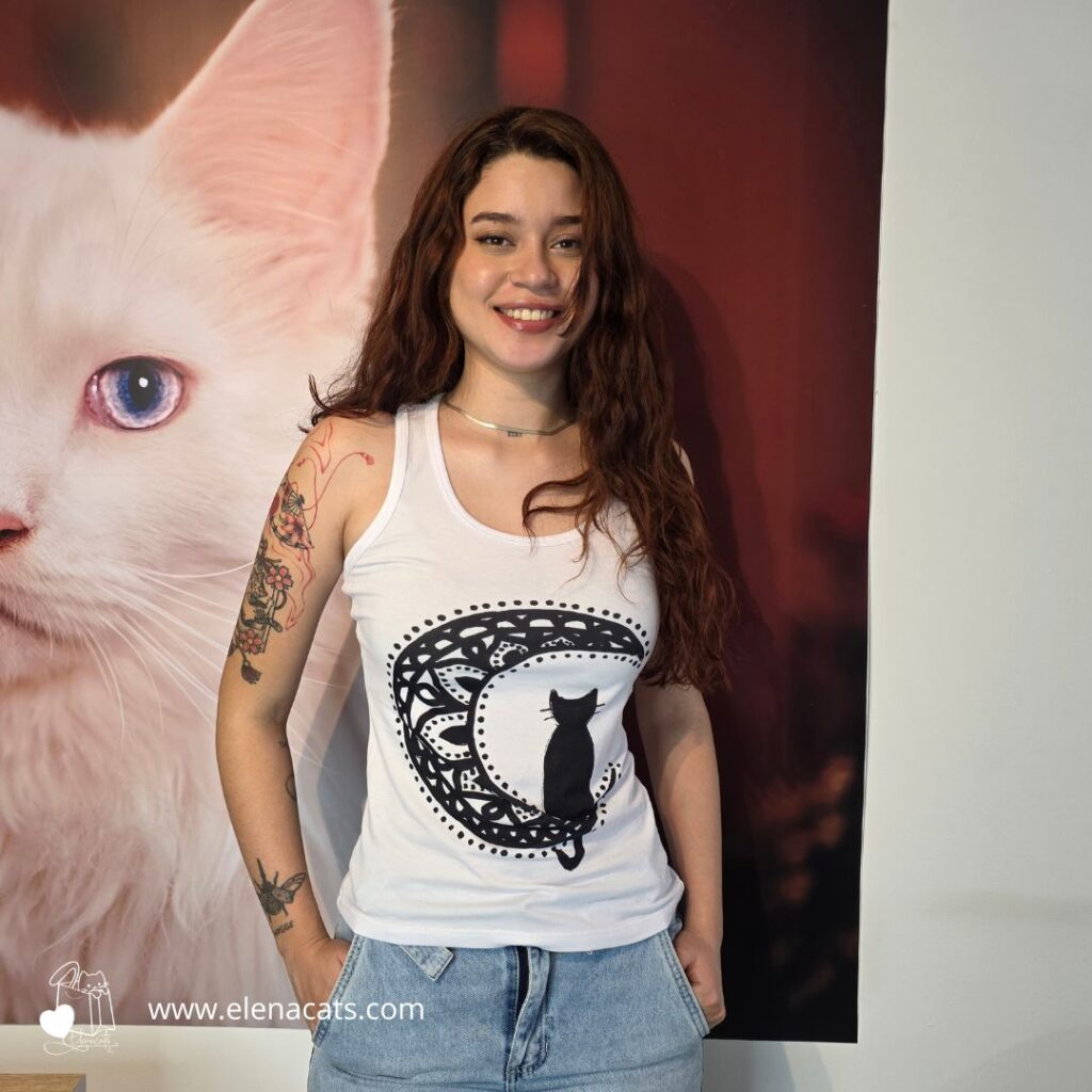 Camiseta para mujer gato luna